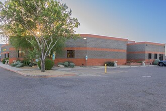 7678 E Greenway Rd, Scottsdale, AZ for rent Building Photo- Image 1 of 5