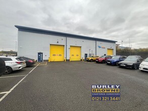 Park Ln, Birmingham to rent Building Photo- Image 1 of 9