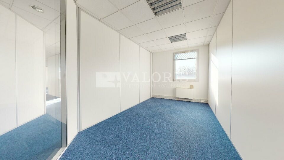 13 Rue Edison, Bron for sale - Interior Photo - Image 3 of 7