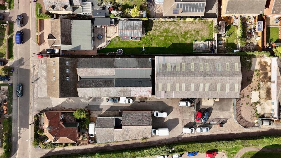 The Old Bakery portfolio of 2 properties for sale on LoopNet.co.uk - Building Photo - Image 2 of 16