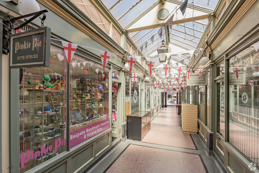 14 High St, Bridgwater to rent - Building Photo - Image 3 of 3