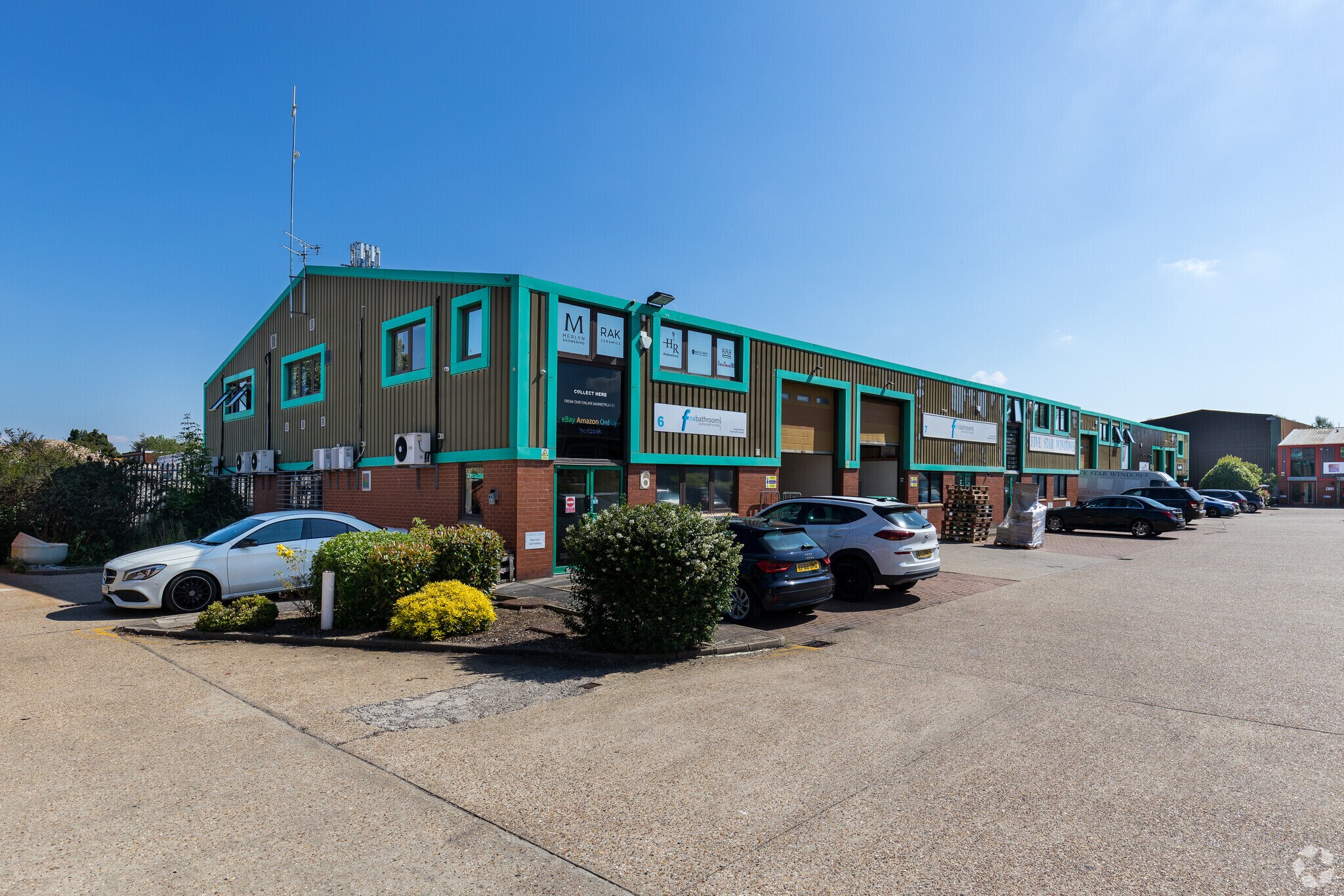 6-11 Repton Ct, Basildon for sale Primary Photo- Image 1 of 1