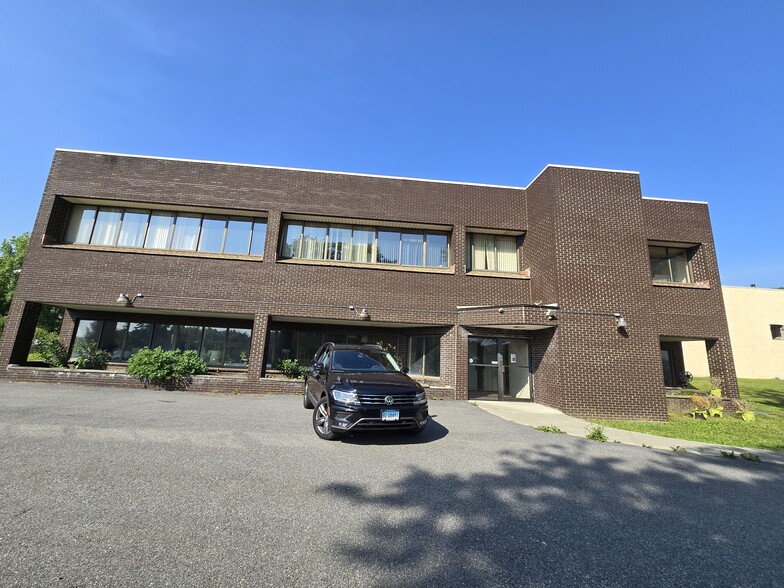 20 Jon Barrett Rd, Patterson, NY for sale - Building Photo - Image 1 of 11