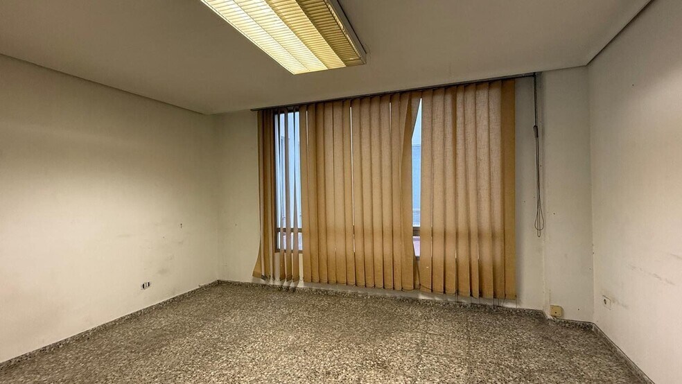 Retail in Vila-real, Castellón for sale - Building Photo - Image 1 of 11