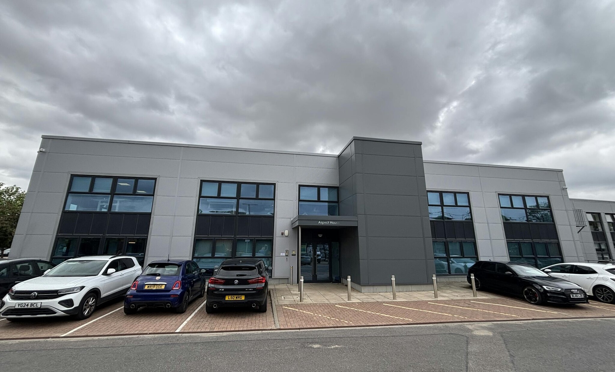 Downsview Rd, Wantage to rent Building Photo- Image 1 of 1