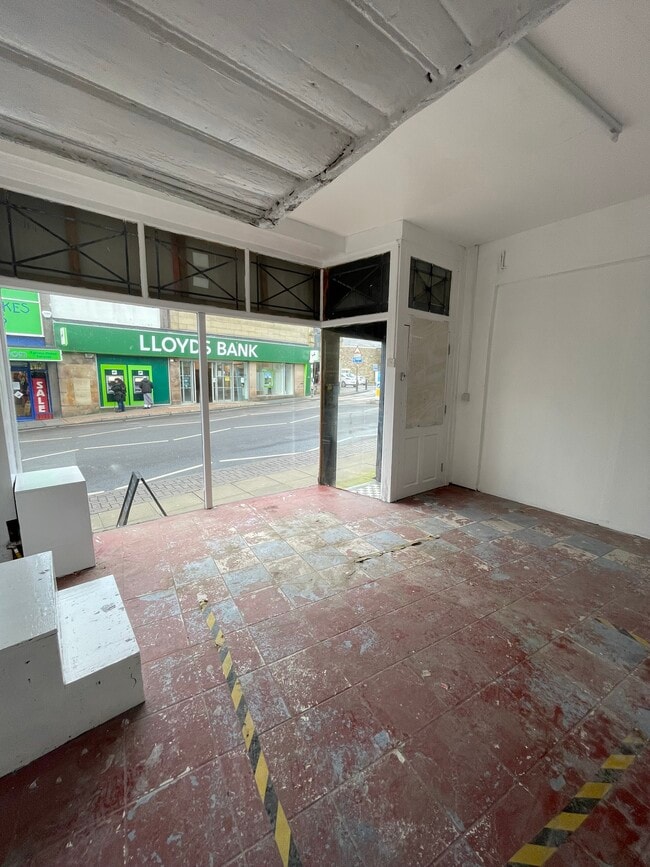 More details for 25-27 Peel St, Accrington - Retail to Rent