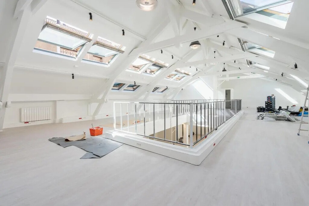 Location Bureaux 410 m² - Photo 1