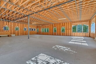 6240 N Beach St, Fort Worth, TX to rent Interior Photo- Image 1 of 2