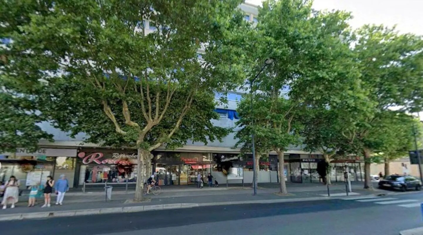 Retail in Maisons-Alfort for sale Building Photo- Image 1 of 21