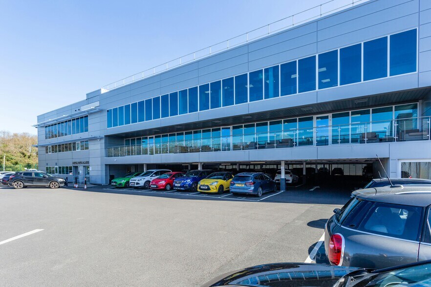 1 Miles Road, Basildon for sale - Building Photo - Image 1 of 1