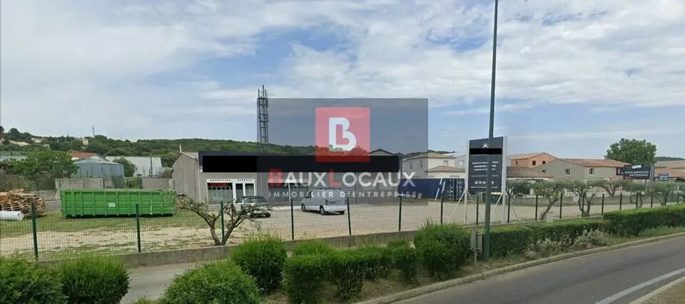Vente Local d'activités 300 m² - Photo 1