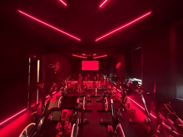 16-18 Bradford Rd, Brighouse to rent Interior Photo- Image 1 of 5