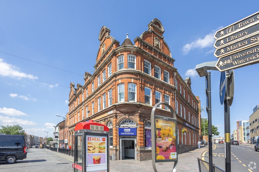 83-85 Abington St, Northampton for sale - Primary Photo - Image 1 of 13
