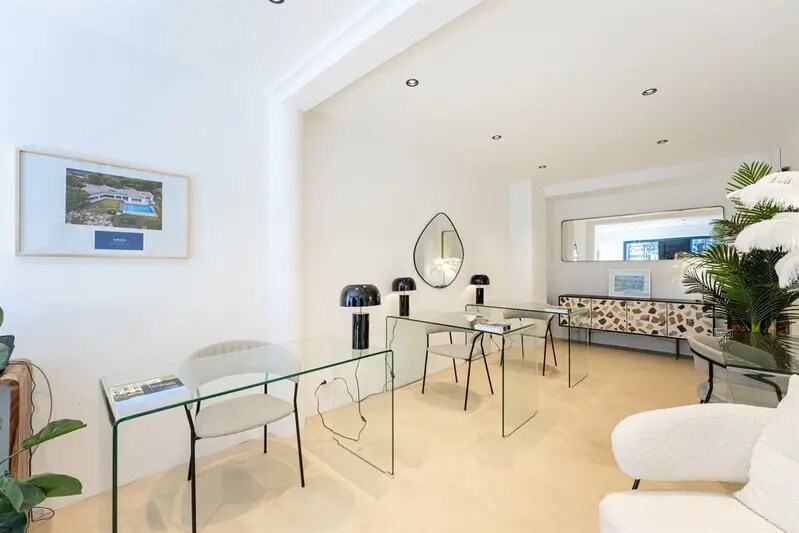 Retail in Sanary-sur-Mer to rent - Building Photo - Image 2 of 7