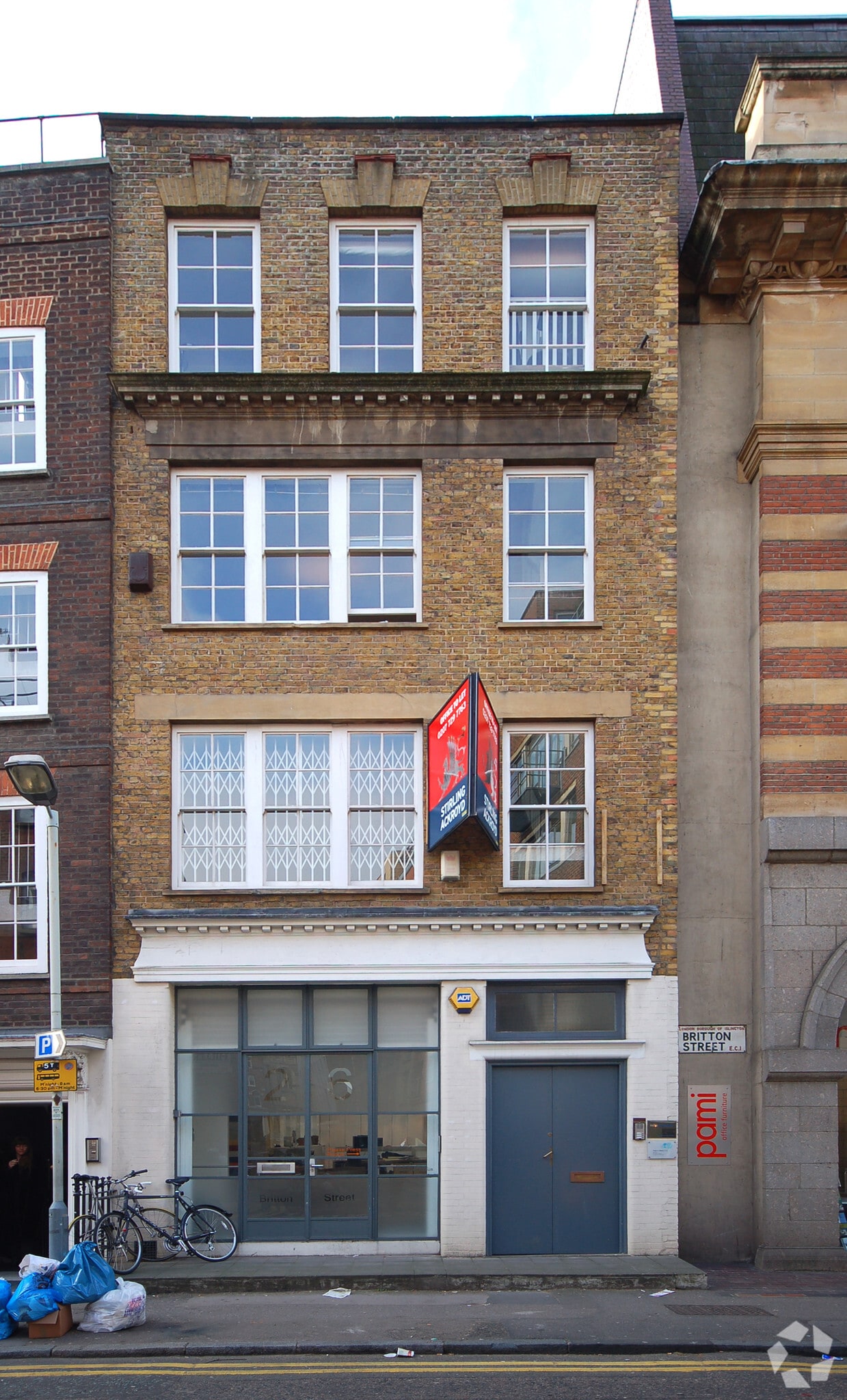26 Britton St, London to rent Primary Photo- Image 1 of 11