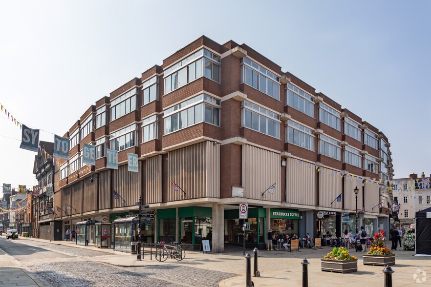 The Sq, Shrewsbury to rent - Building Photo - Image 3 of 6