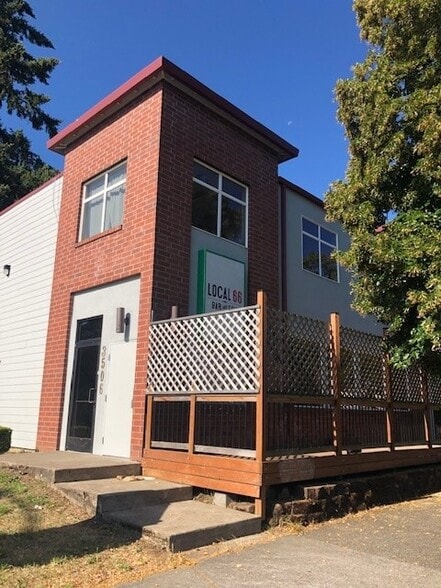 3506 SE 66th Ave, Portland, OR to rent - Building Photo - Image 1 of 7