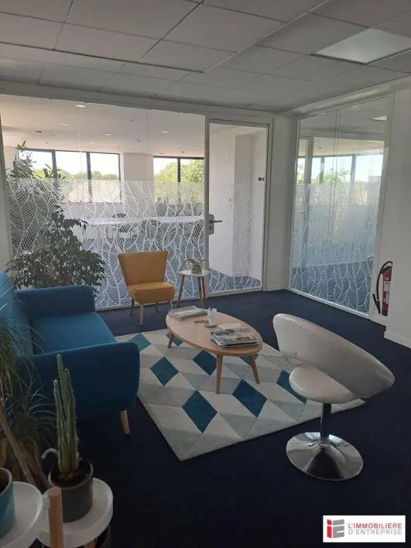 Office in Rennes for sale Interior Photo- Image 1 of 10