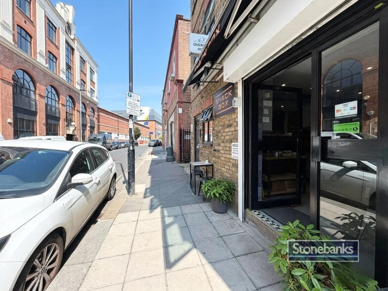 Warple Way, London to rent - Building Photo - Image 3 of 3