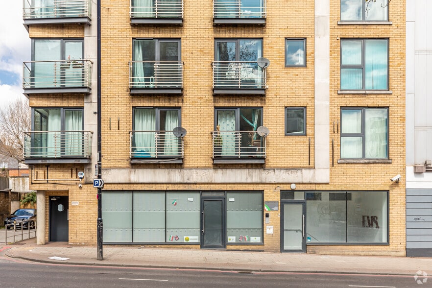 43-45 East Smithfield, London for sale - Building Photo - Image 3 of 29