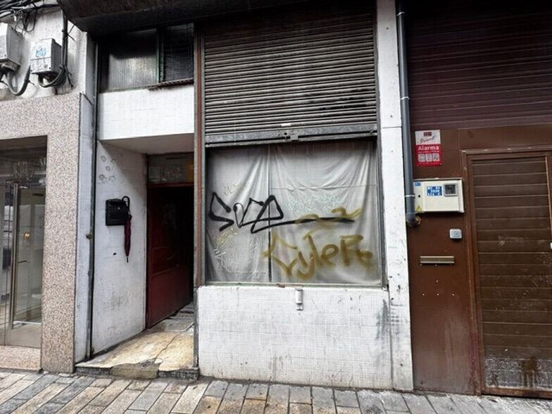 Retail in Valladolid for sale - Building Photo - Image 2 of 13