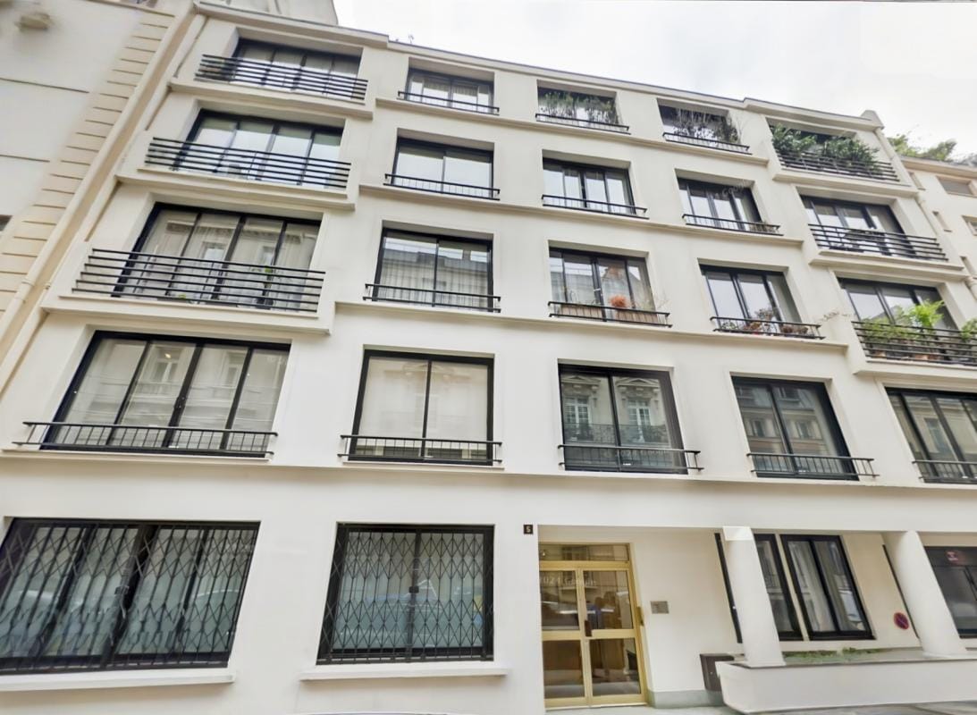 Office in Paris for sale Building Photo- Image 1 of 9
