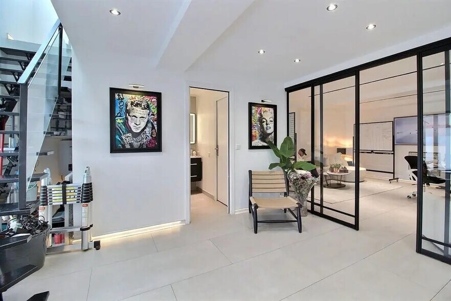 Office in Pantin to rent - Interior Photo - Image 1 of 5