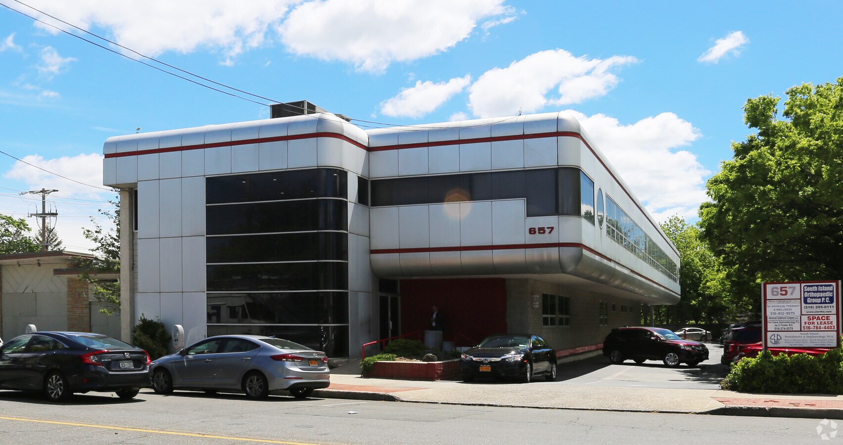 657 Central Ave, Cedarhurst 11516 UK