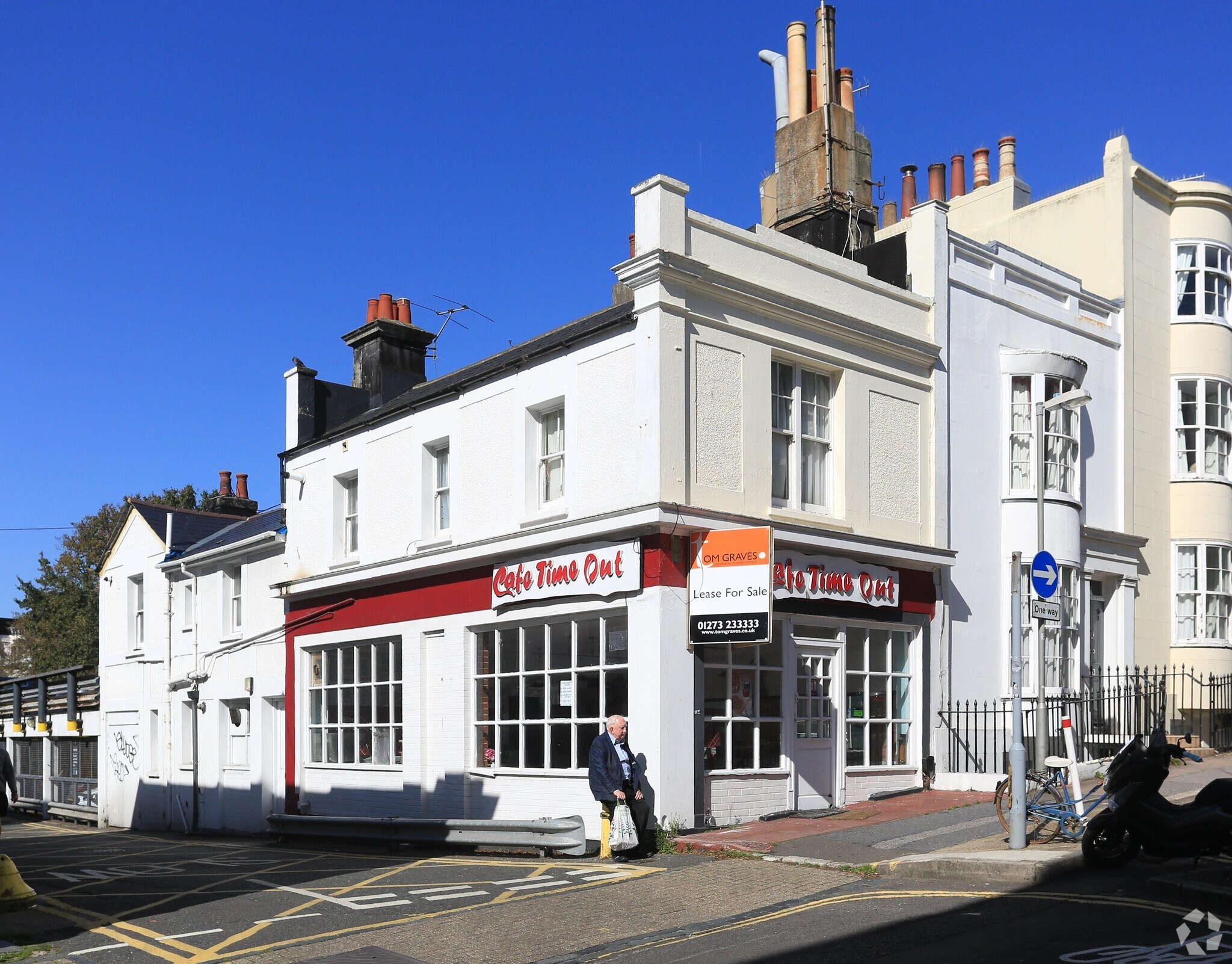 9 Hampton Pl, Brighton for sale Primary Photo- Image 1 of 1