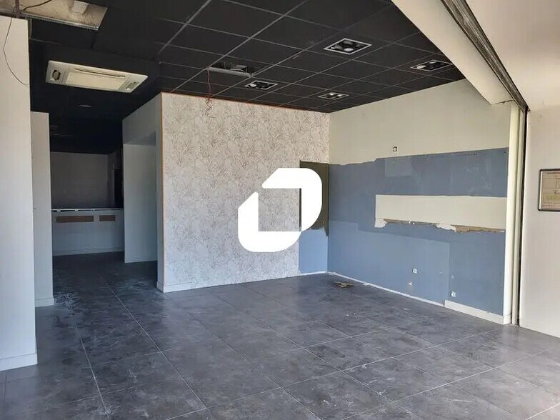 Retail in Mérignac to rent - Interior Photo - Image 3 of 8
