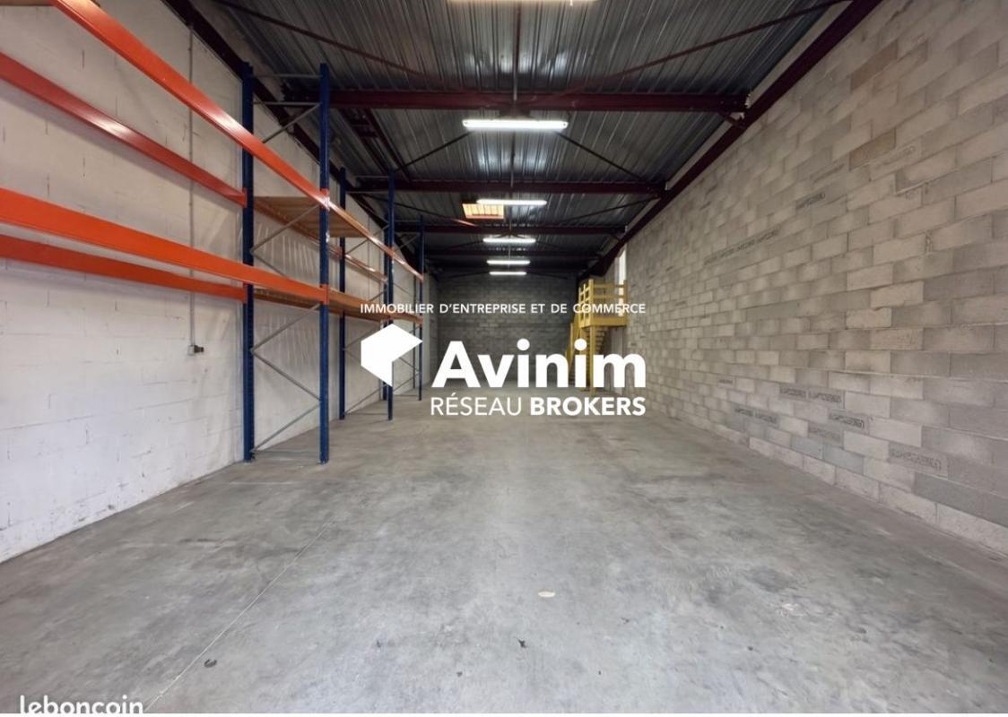 Industrial in Chelles to rent Interior Photo- Image 1 of 3