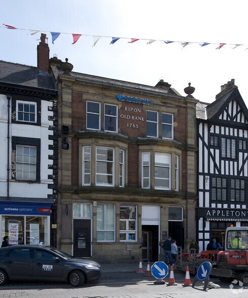 7 Market Pl E, Ripon for sale - Primary Photo - Image 1 of 1