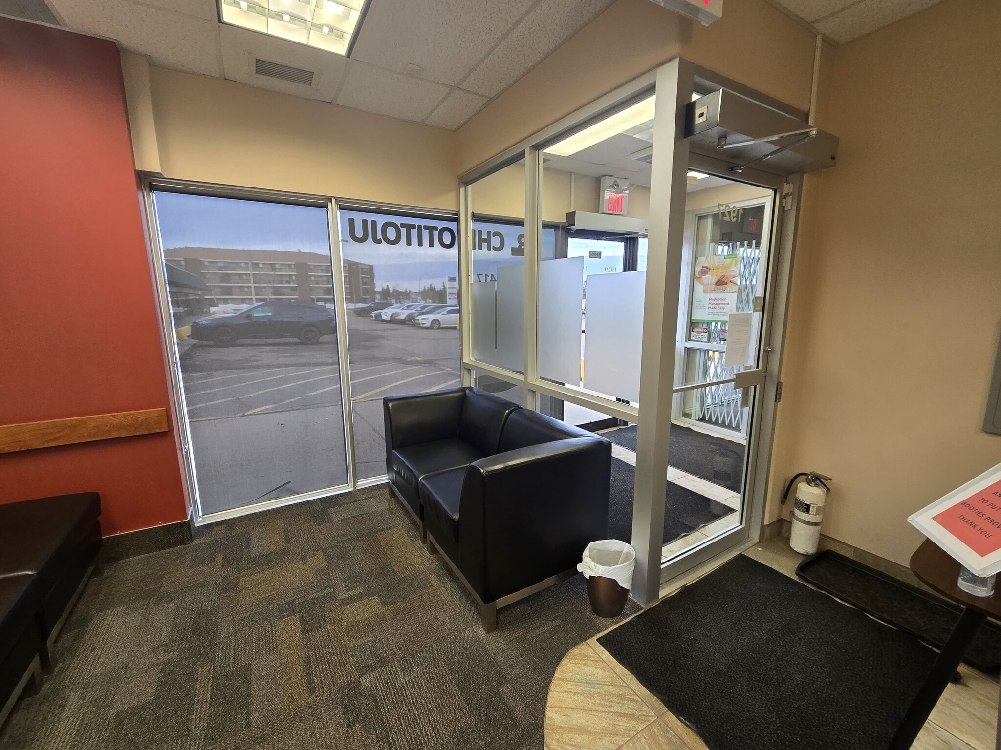 1903 105 St NW, Edmonton, AB to rent Interior Photo- Image 1 of 23