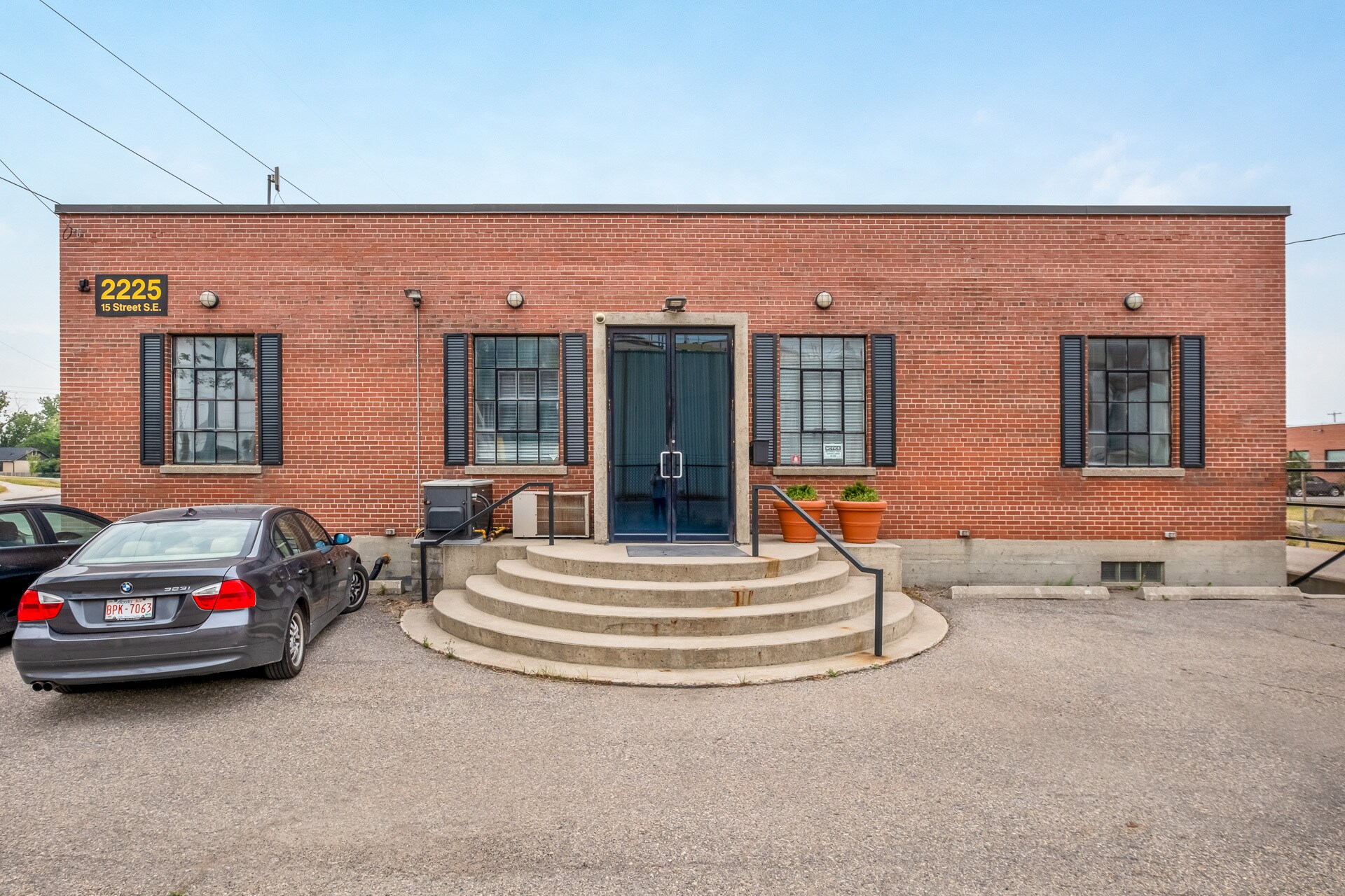 2225 15th St SE, Calgary, AB for sale Building Photo- Image 1 of 1