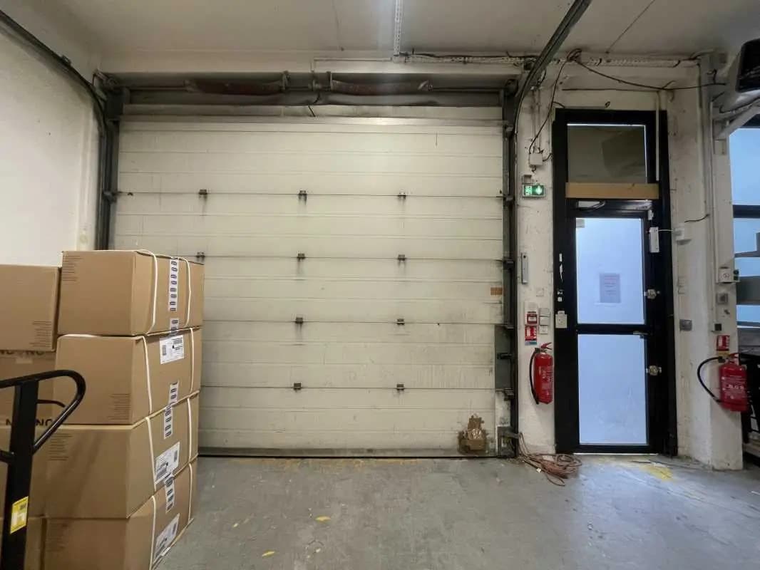 Light Industrial in Ivry-sur-Seine to rent Interior Photo- Image 1 of 1