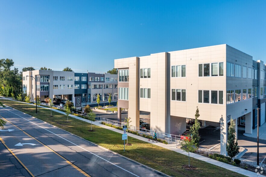 2502 Packard St, Ann Arbor 48104 UK