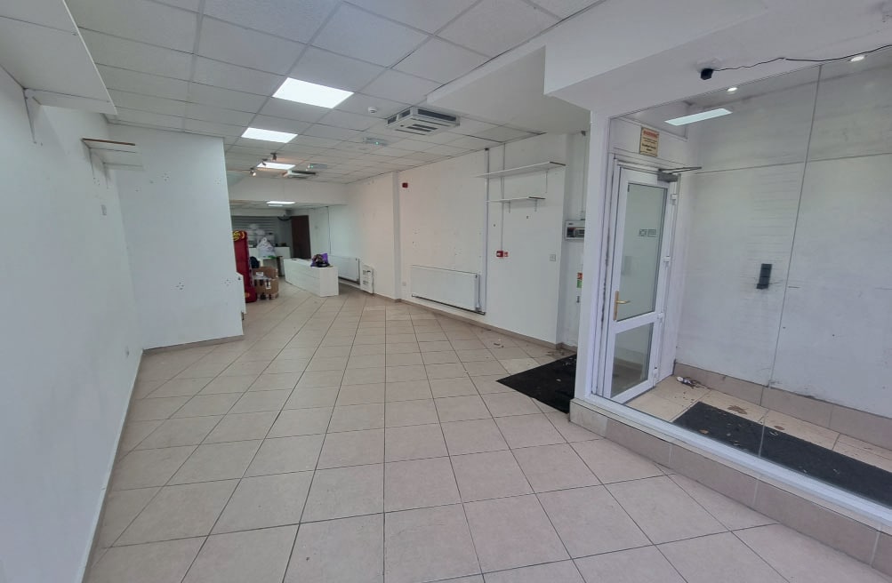 18-32 Station Sq, Lowestoft to rent Interior Photo- Image 1 of 4