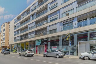 Retail in Sabadell, Barcelona to rent Construction Photo- Image 1 of 19