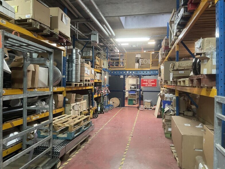 Light Industrial in Gennevilliers to rent - Interior Photo - Image 3 of 7