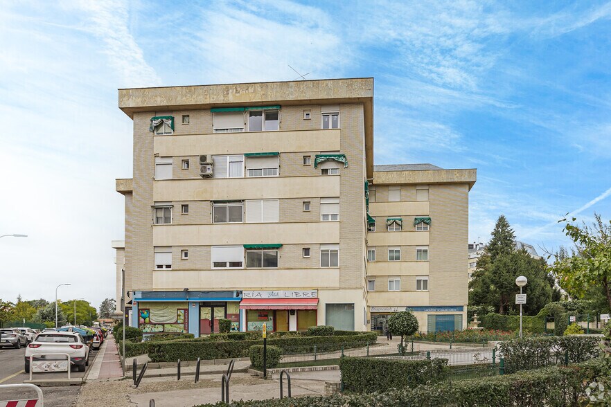 Calle Camino del Berrocal, 2, Collado Villalba, Madrid to rent - Primary Photo - Image 1 of 2