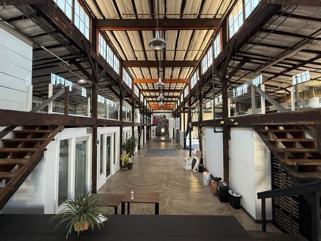 More details for 3401 Harrisburg Blvd, Houston, TX - Mixed-use to Rent