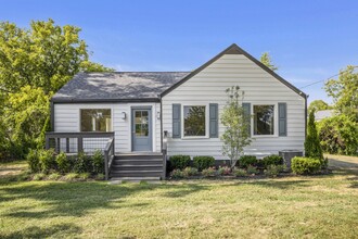 1303 McGavock Pike, Nashville, TN for rent Primary Photo- Image 1 of 19