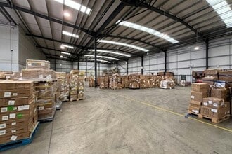 Crockfold Ln, Basingstoke to rent Interior Photo- Image 2 of 3