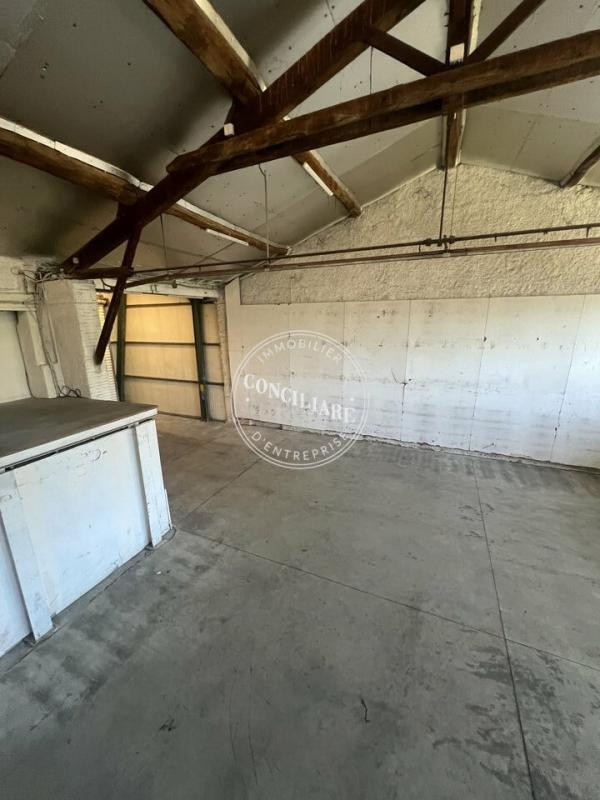 8 Route De Grenade, Seilh to rent Interior Photo- Image 1 of 7