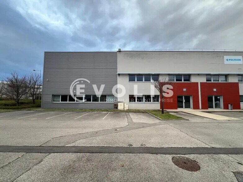 50 Rue Jean Zay, Saint-Priest to rent - Building Photo - Image 3 of 84