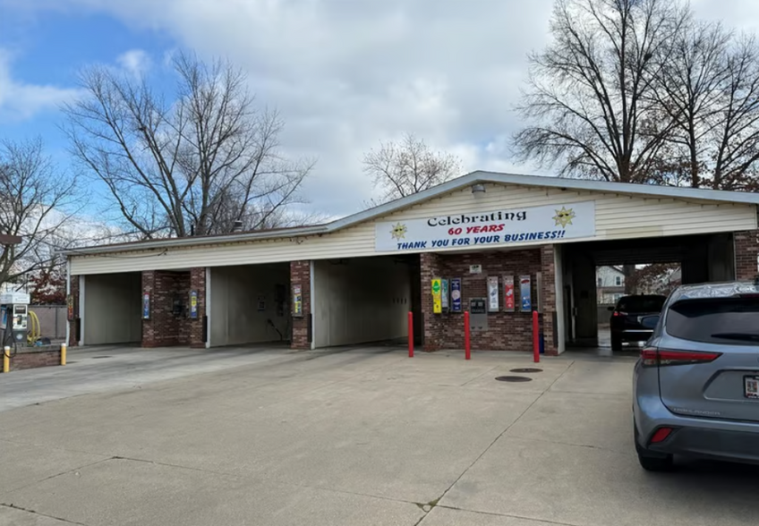 330 Prospect St, Elyria, OH for sale - Primary Photo - Image 1 of 1