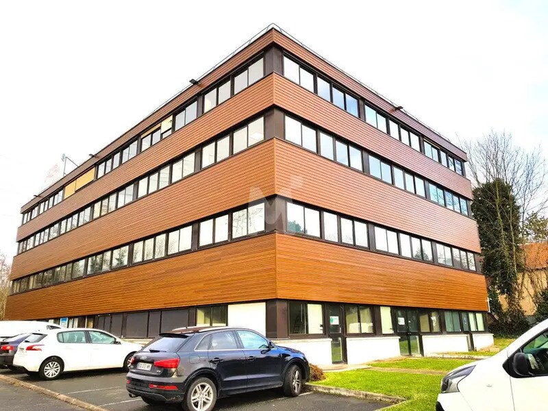 Office in Palaiseau to rent Building Photo- Image 1 of 12