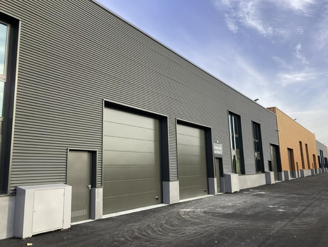 Location Local d'activités 260 m² à 1 118 m²