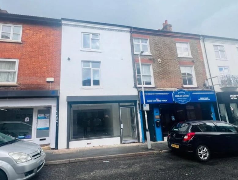 12 Albion St, Dunstable to rent - Primary Photo - Image 1 of 1