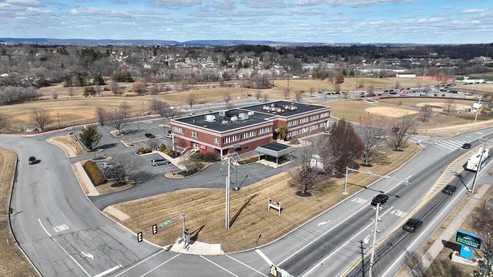 2925 William Penn Hwy, Easton, PA to rent - Building Photo - Image 3 of 51